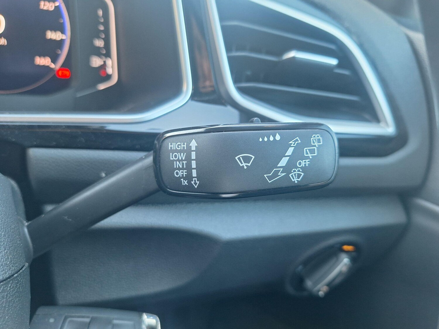 Used Volkswagen T-Roc 2022 for sale - 78033604: Photo 15