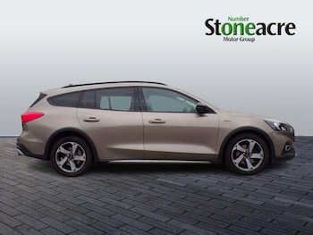 Used Ford Focus 2019 for sale - 75756367: Photo