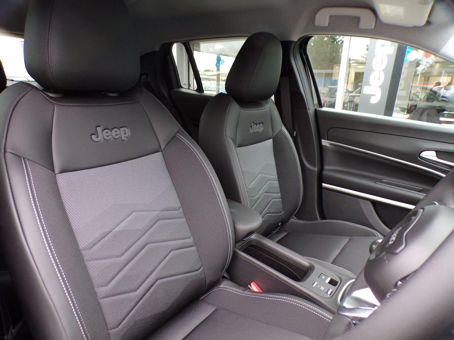 Used Jeep Avenger 2025 for sale - 76072337: Photo 11