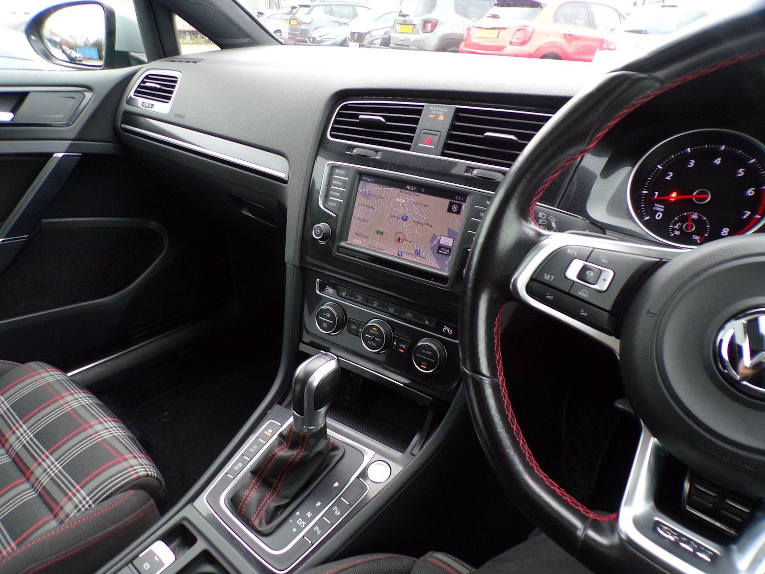 Used Volkswagen Golf 2017 for sale - 76667469: Photo 16