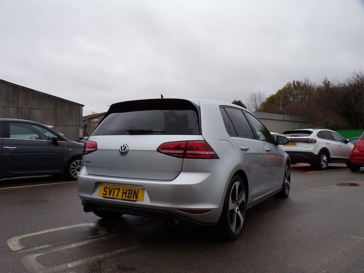 Used Volkswagen Golf 2017 for sale - 76667469: Photo 3