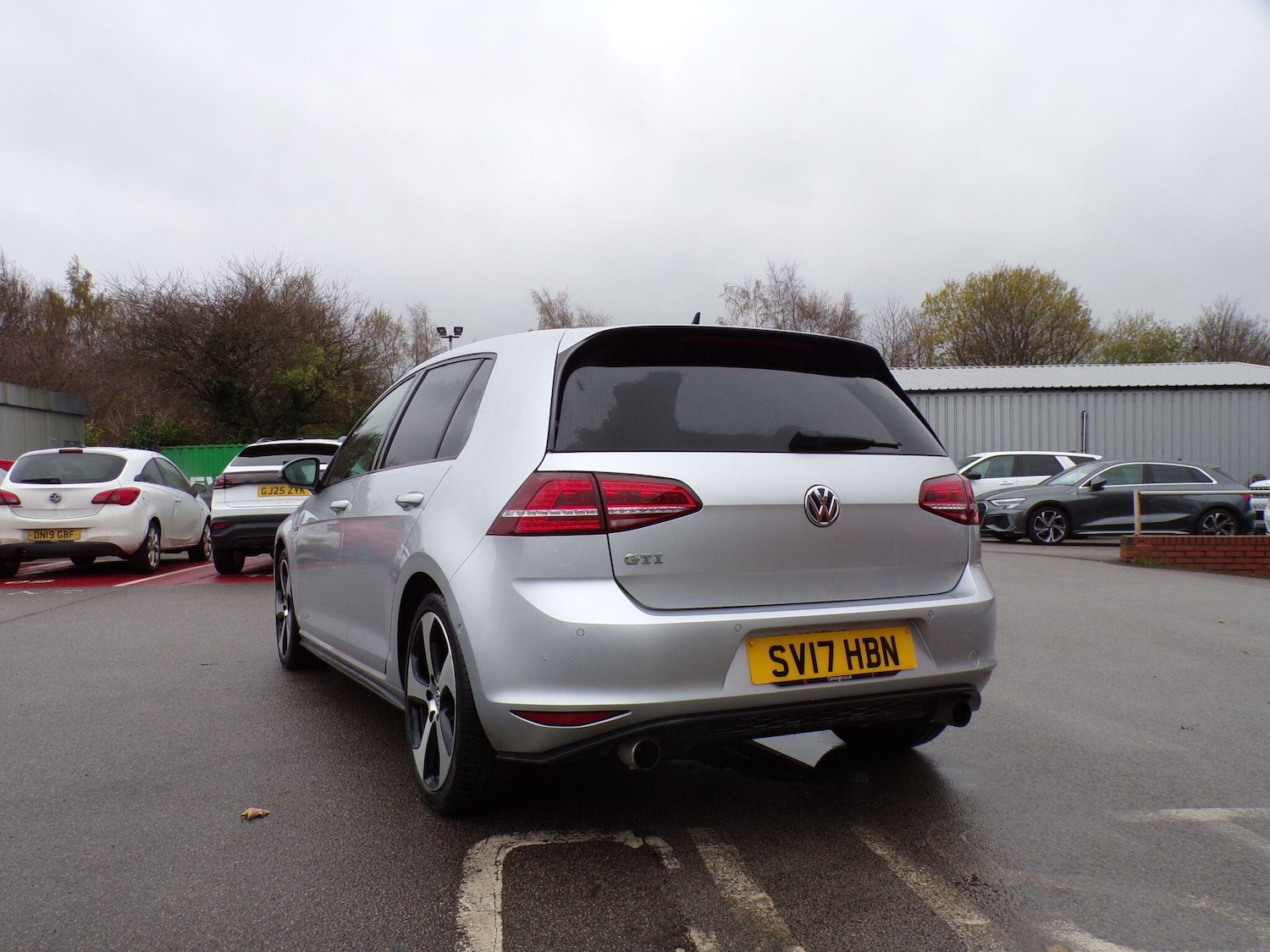 Used Volkswagen Golf 2017 for sale - 76667469: Photo 5