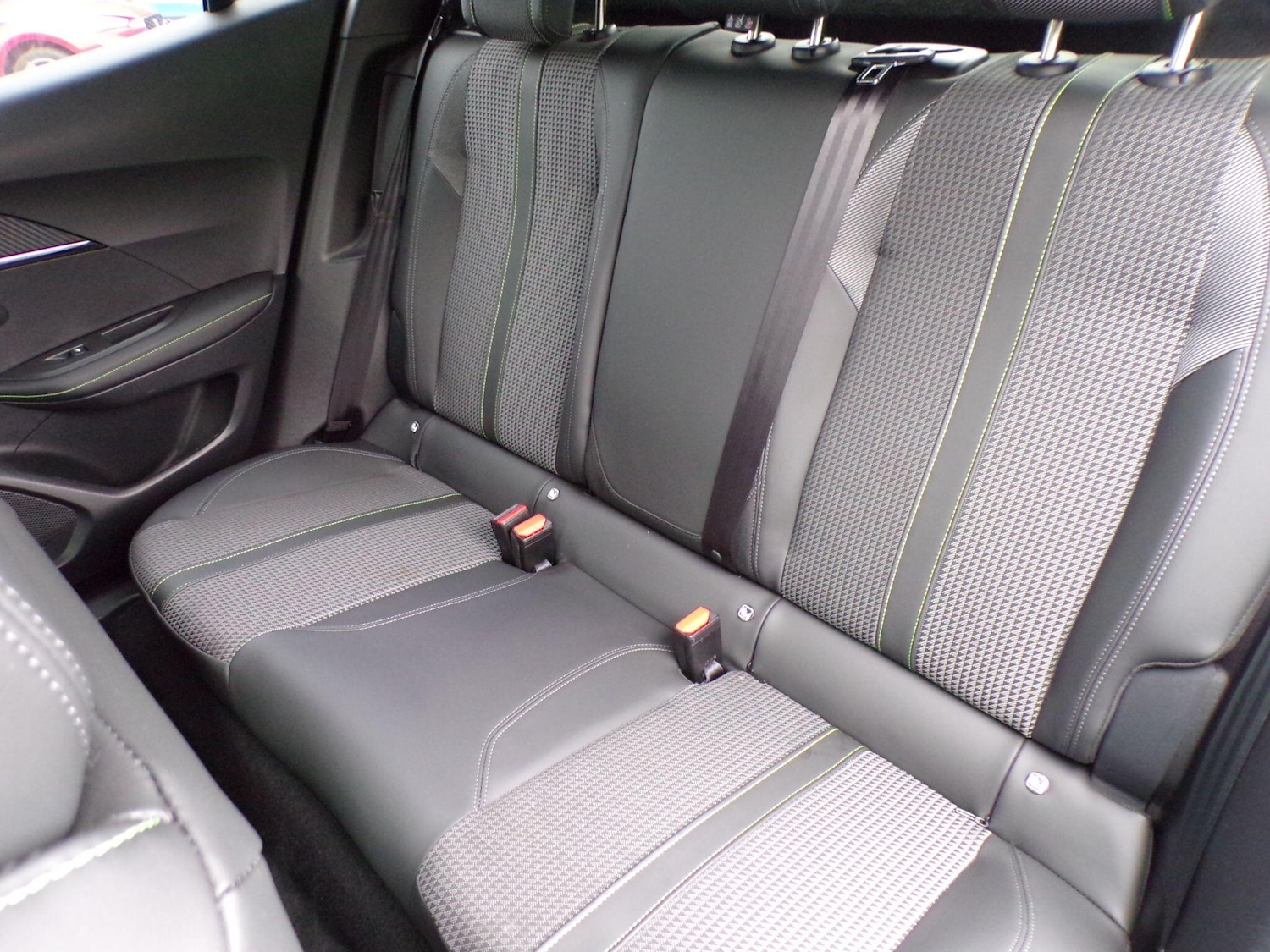 Used Peugeot E-2008 2023 for sale - 76270496: Photo 14