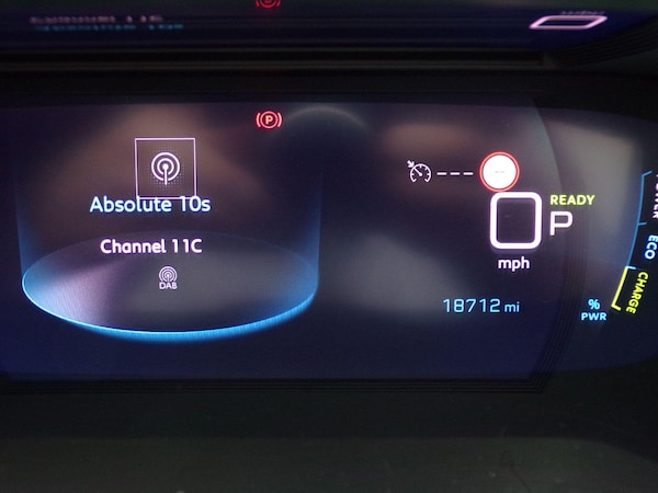 Used Peugeot E-2008 2023 for sale - 76270496: Photo 15
