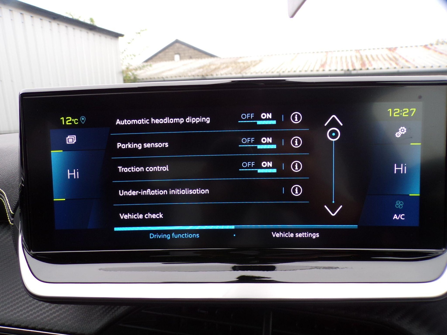 Used Peugeot E-2008 2023 for sale - 76270496: Photo 25