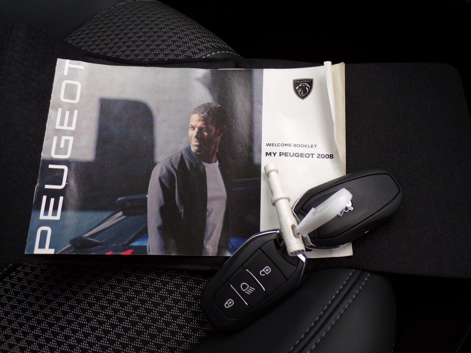 Used Peugeot E-2008 2023 for sale - 76270496: Photo 30