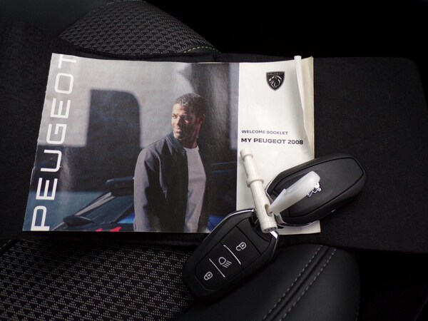 Used Peugeot E-2008 2023 for sale - 76270496: Photo 30