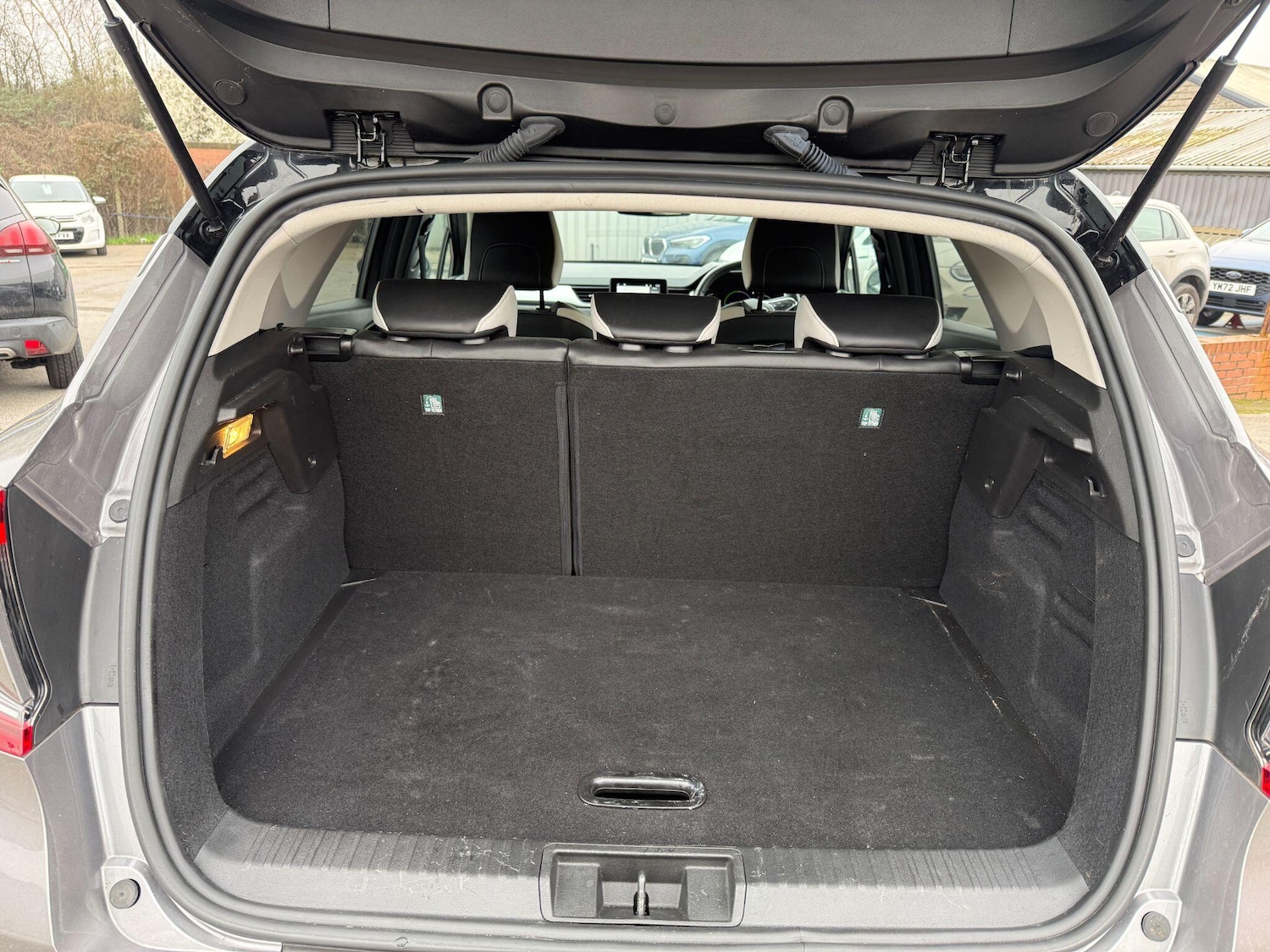 Used Renault Captur for sale - 77823685: Photo 12