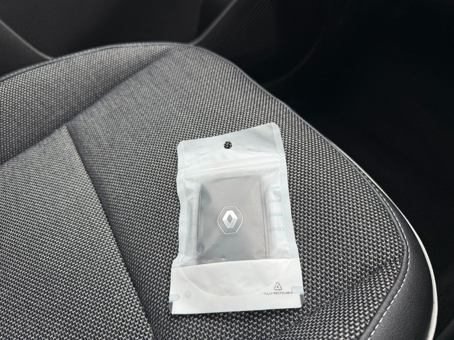 Used Renault Captur for sale - 77823685: Photo 23