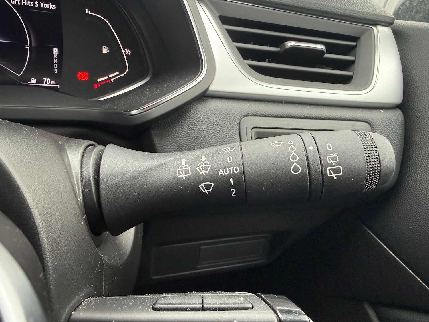 Used Renault Captur for sale - 77823685: Photo 24