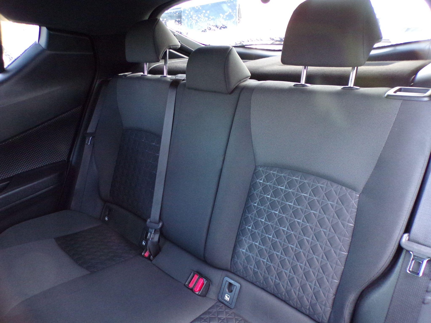 Used Toyota C-HR for sale - 76993156: Photo 15