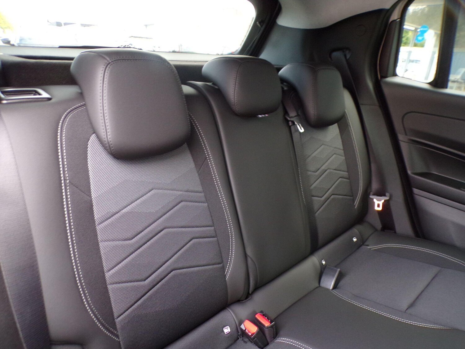 Used Jeep Avenger 2025 for sale - 76071704: Photo 13