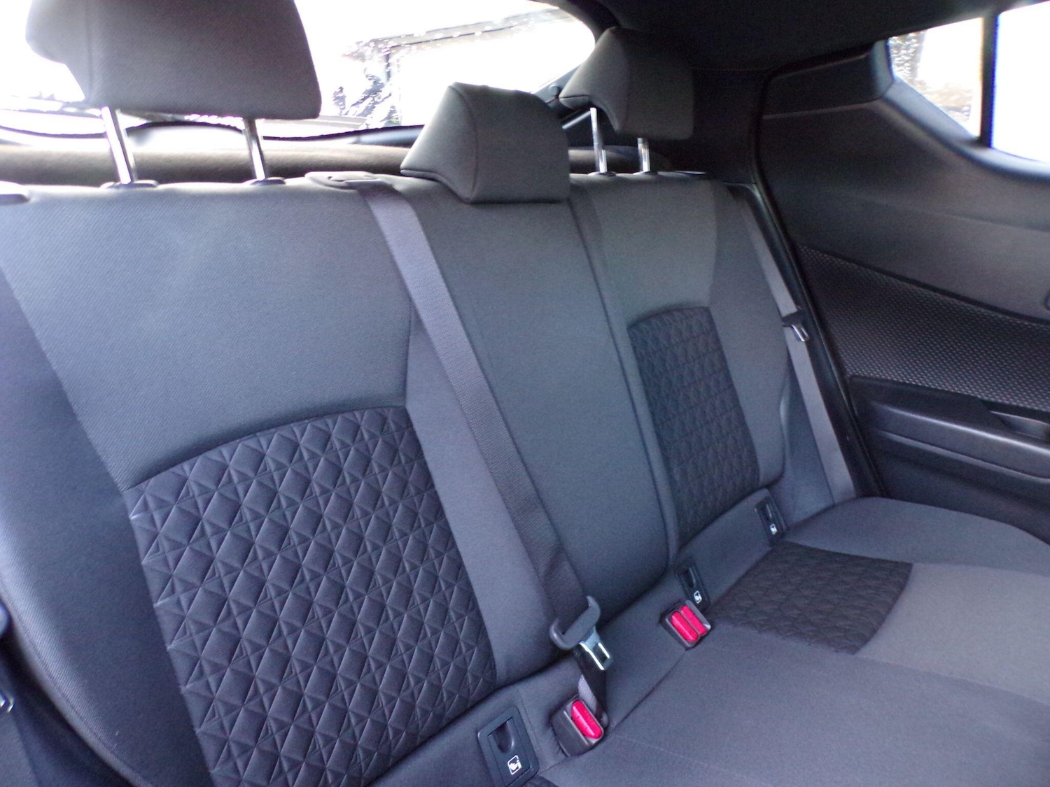 Used Toyota C-HR for sale - 76584927: Photo 12