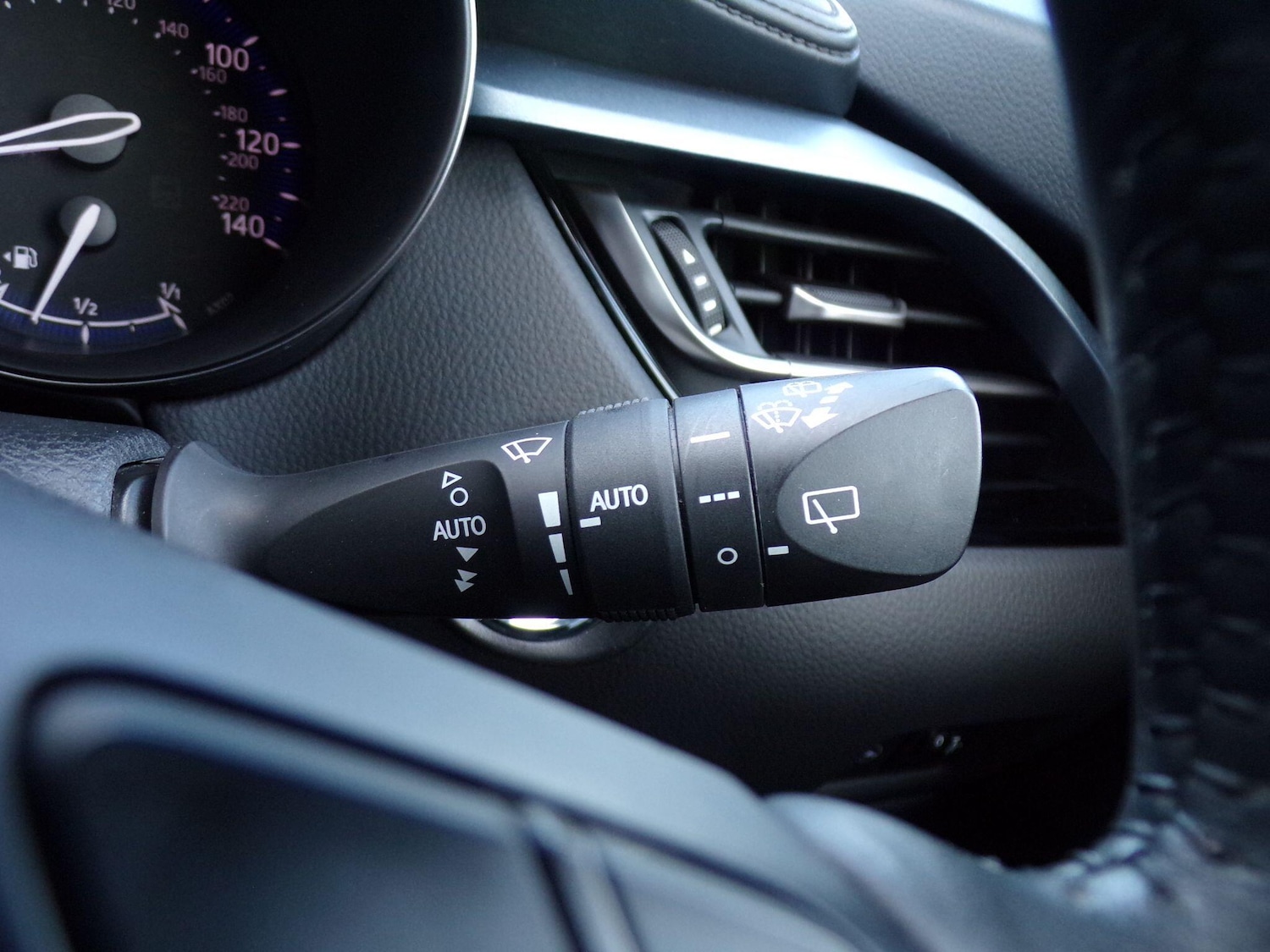 Used Toyota C-HR for sale - 76584927: Photo 20