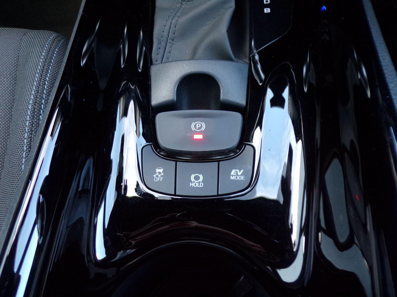 Used Toyota C-HR for sale - 76584927: Photo 31