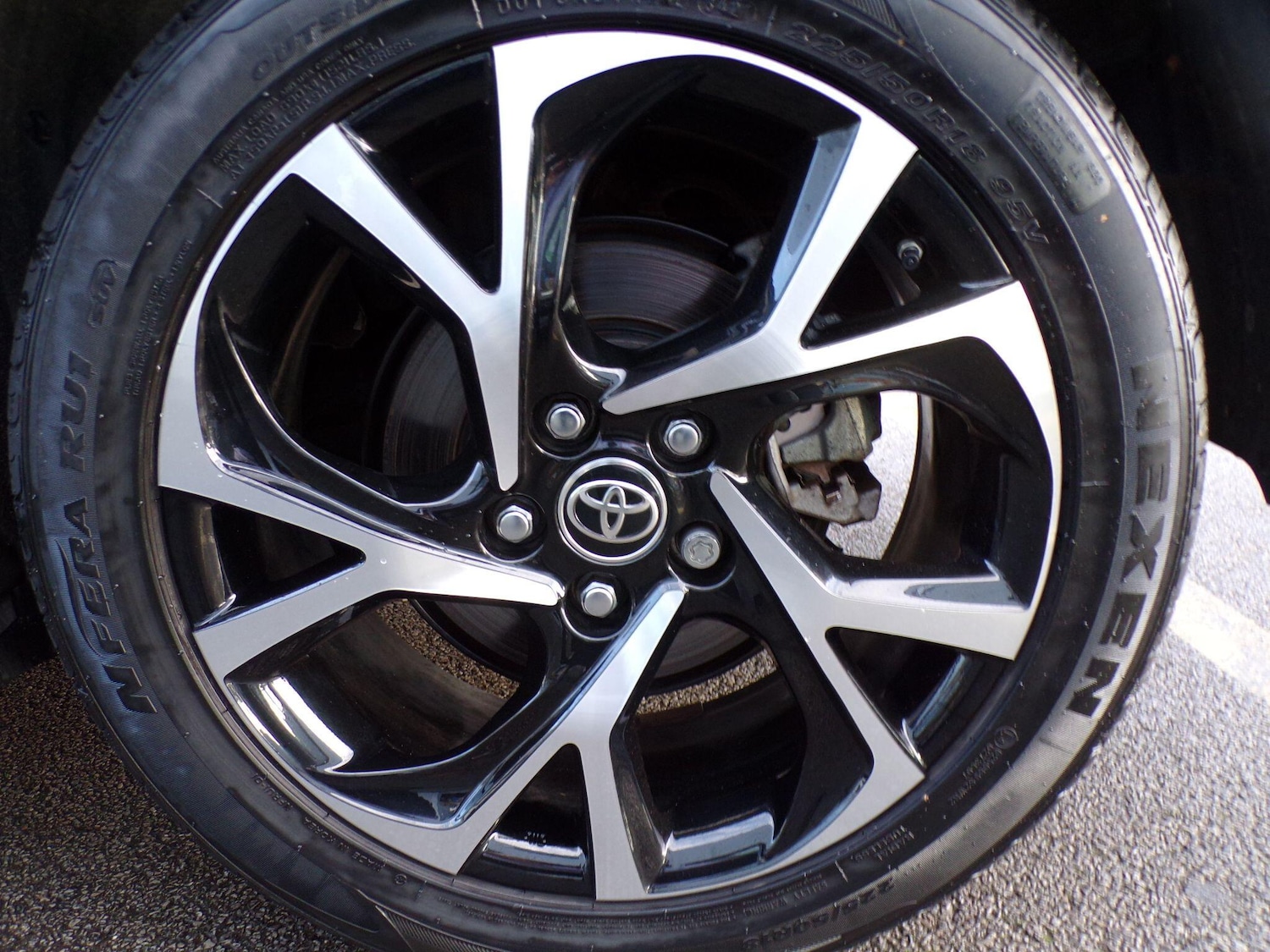 Used Toyota C-HR for sale - 76584927: Photo 8