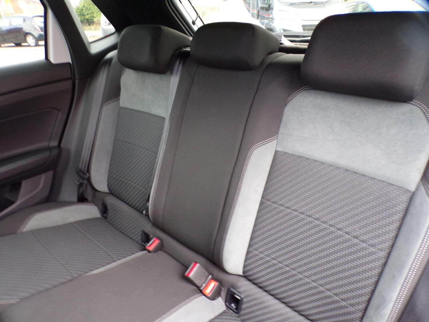 Used Volkswagen Polo for sale - 76059481: Photo 16