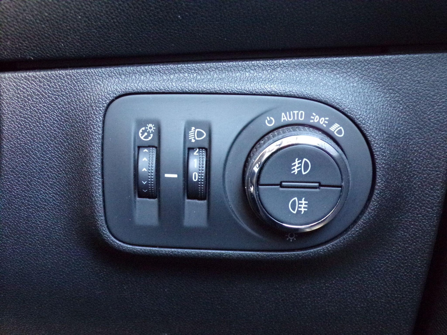 Used Vauxhall Corsa for sale - 76727453: Photo 17