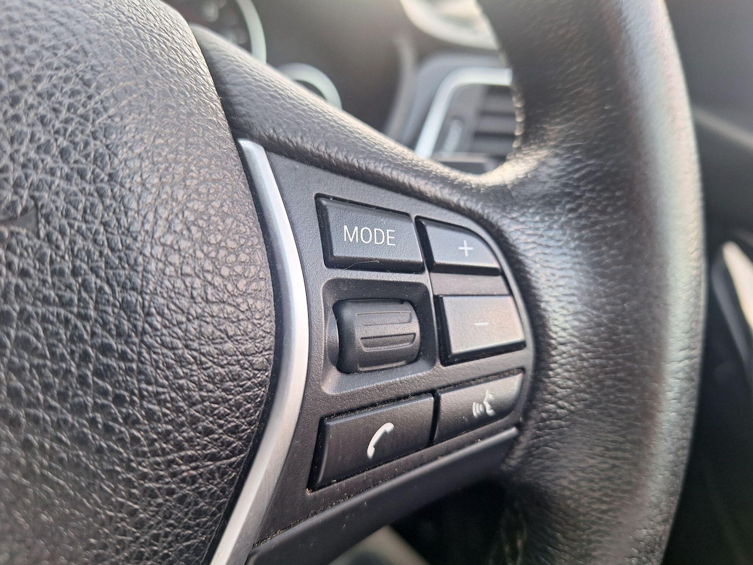 Used BMW 3 Series 2017 for sale - 77970273: Photo 16