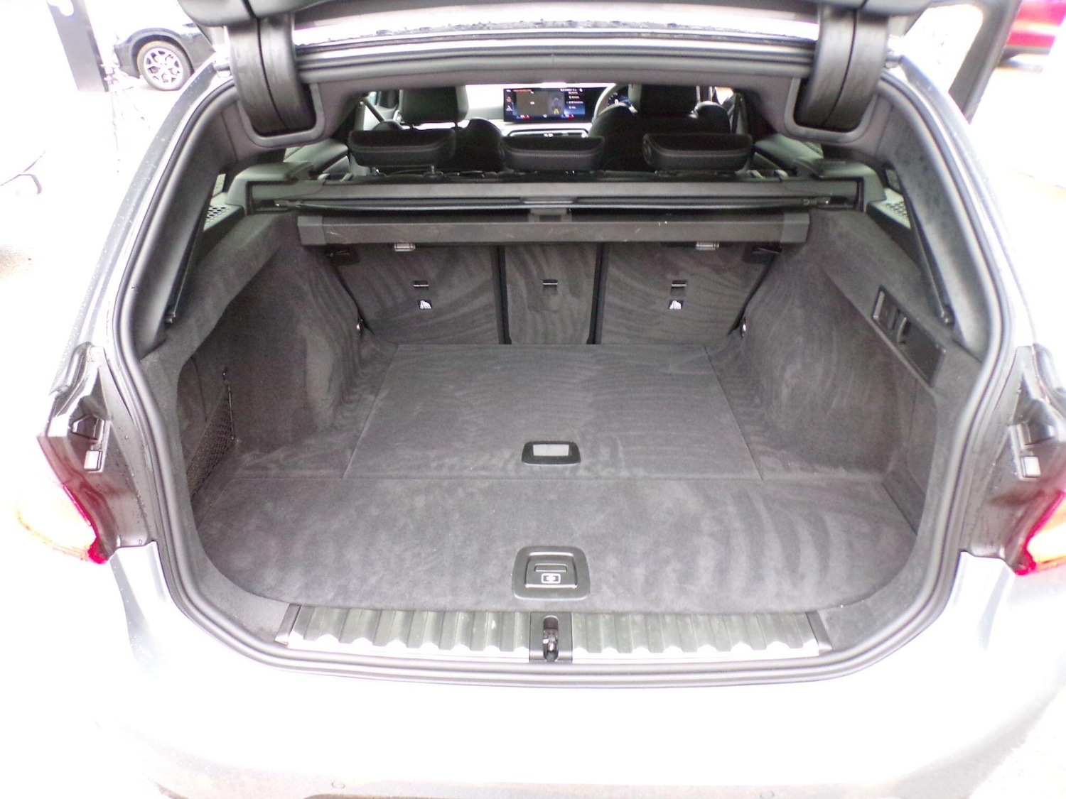 Used BMW 3 Series 2024 for sale - 76550325: Photo 10