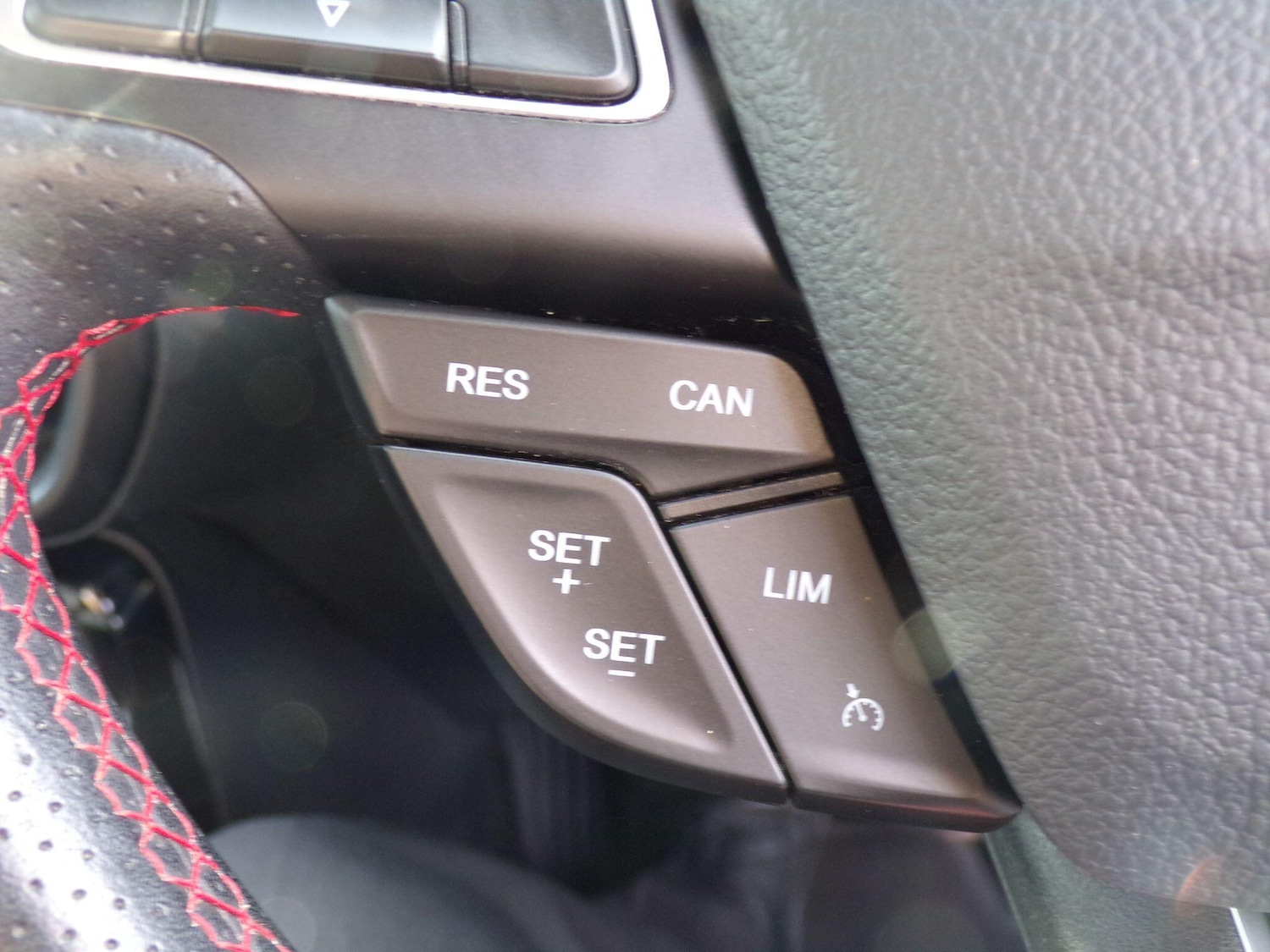 Used Ford Ecosport 2018 for sale - 76473703: Photo 28