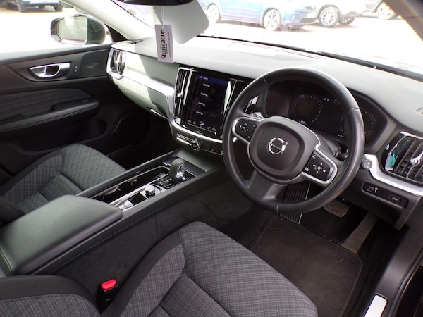 Used Volvo V60 2021 for sale - 75756301: Photo 11