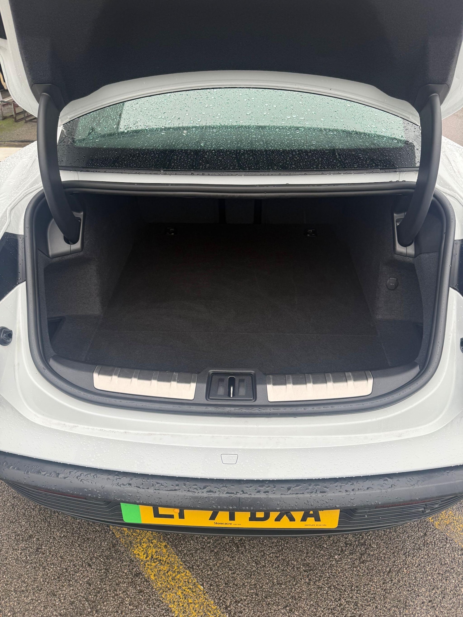 Used Porsche Taycan 2021 for sale - 77203807: Photo 25