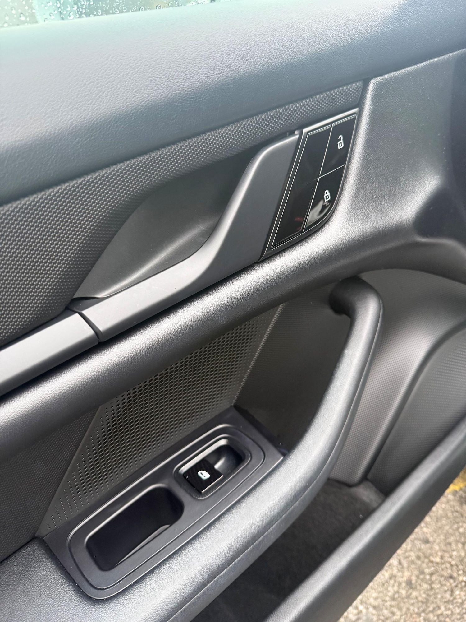 Used Porsche Taycan 2021 for sale - 77203807: Photo 31