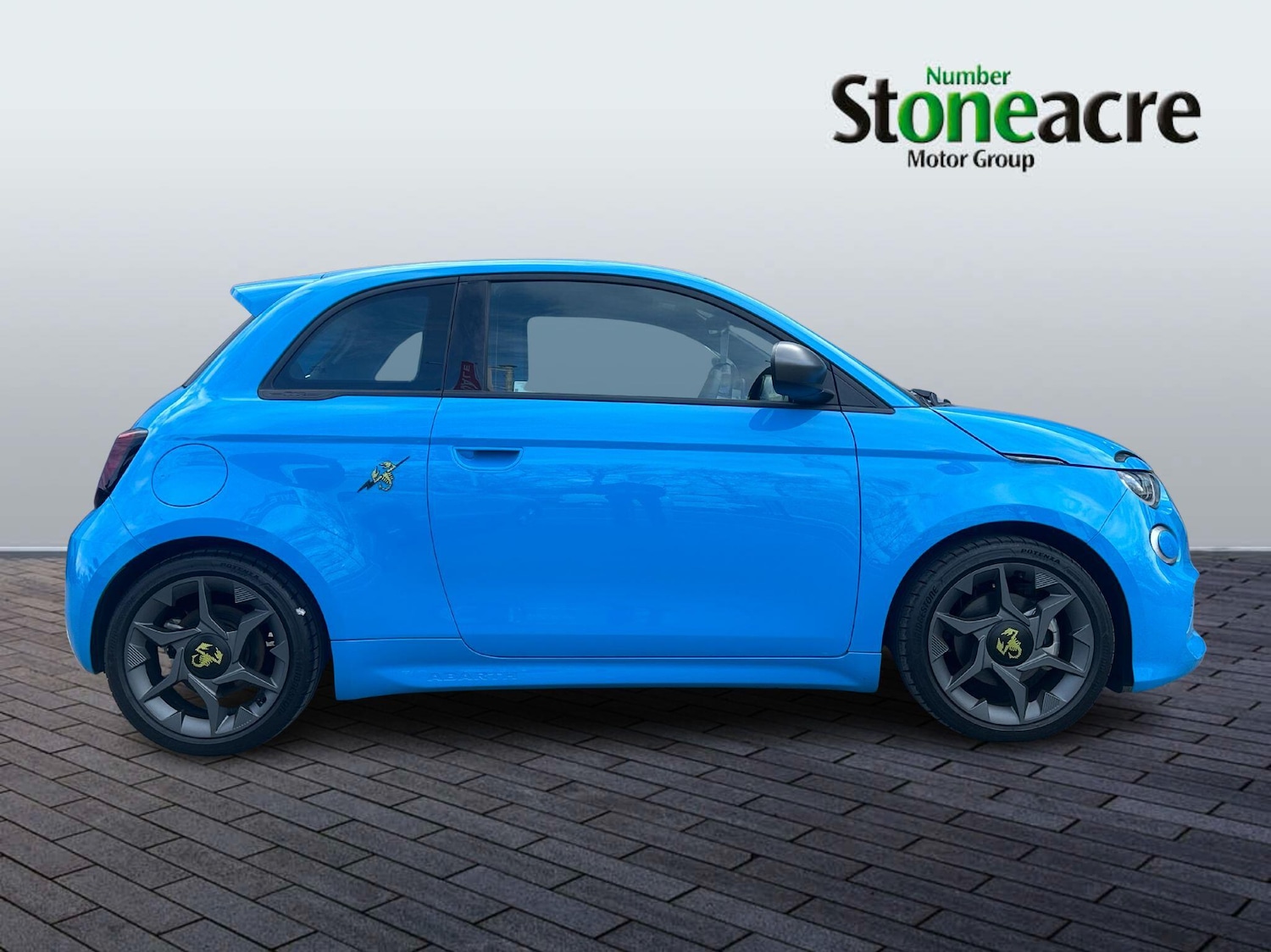 Used Abarth 500 2025 for sale - 77723579: Photo 2