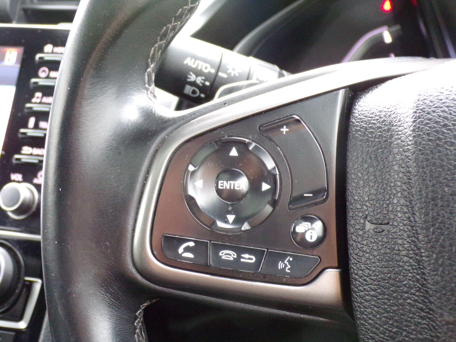 Used Honda Civic 2020 for sale - 76620420: Photo 22