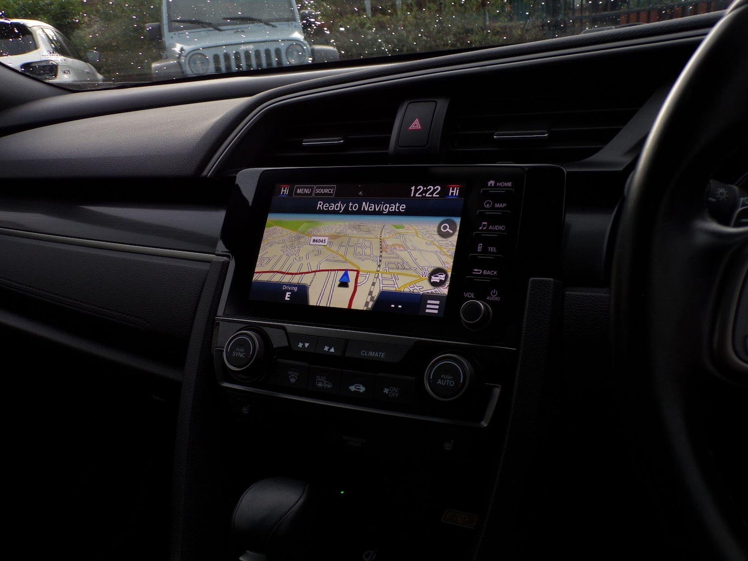 Used Honda Civic 2020 for sale - 76620420: Photo 23