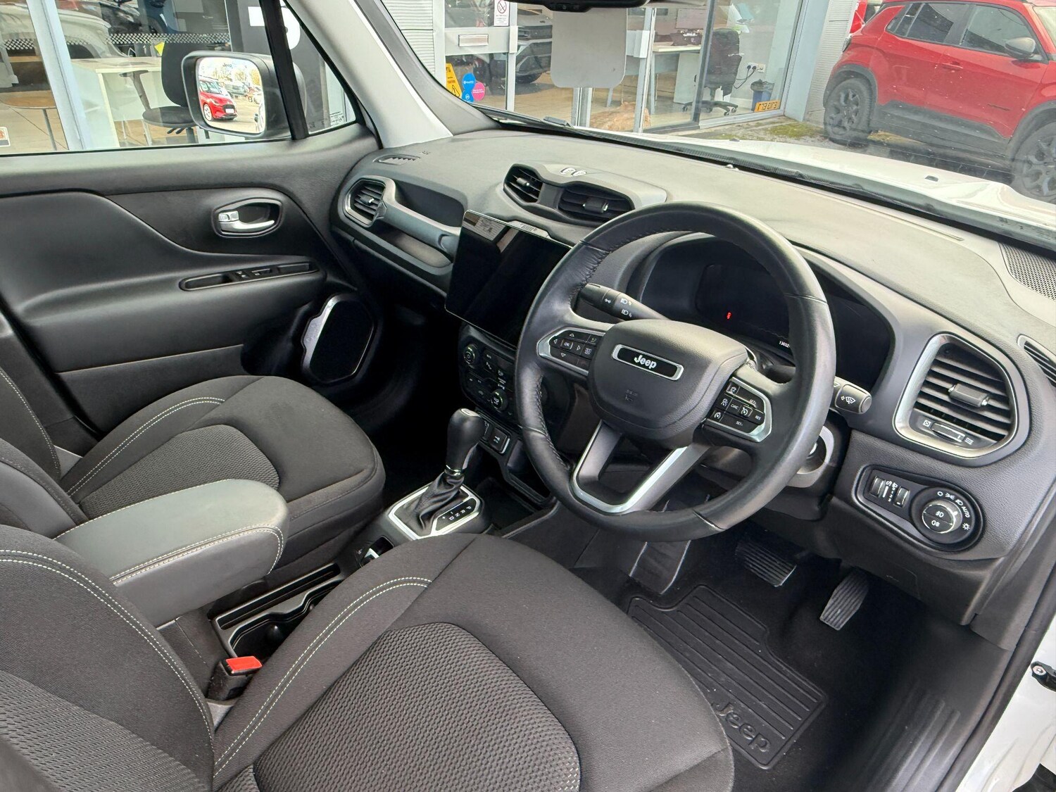 Used Jeep Renegade 2024 for sale - 77738061: Photo 10