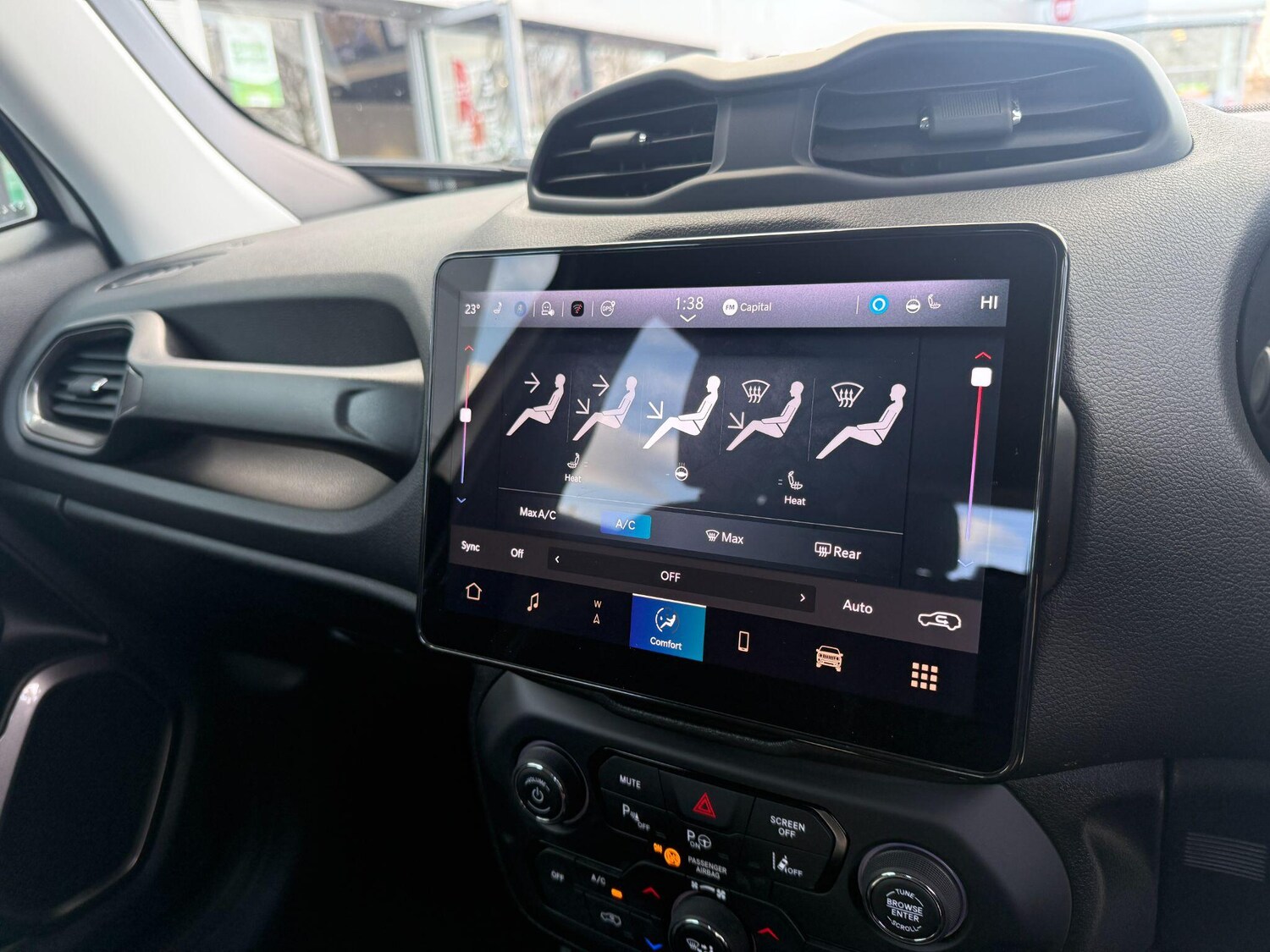 Used Jeep Renegade 2024 for sale - 77738061: Photo 24