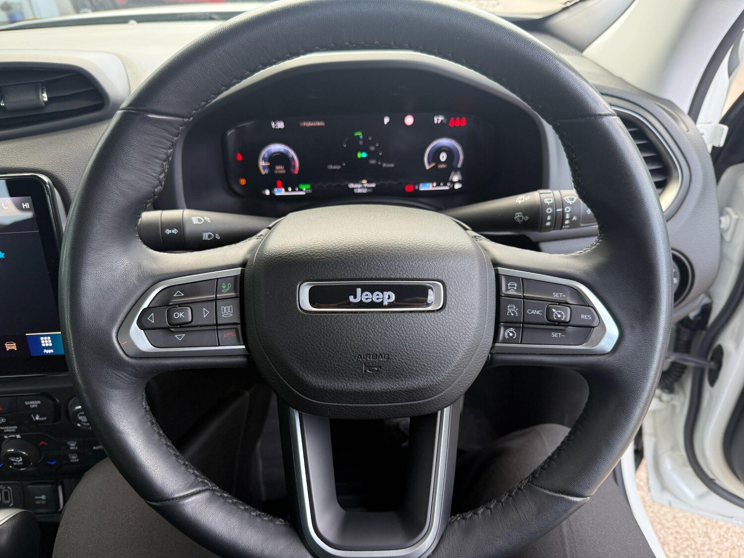 Used Jeep Renegade 2024 for sale - 77738061: Photo 29