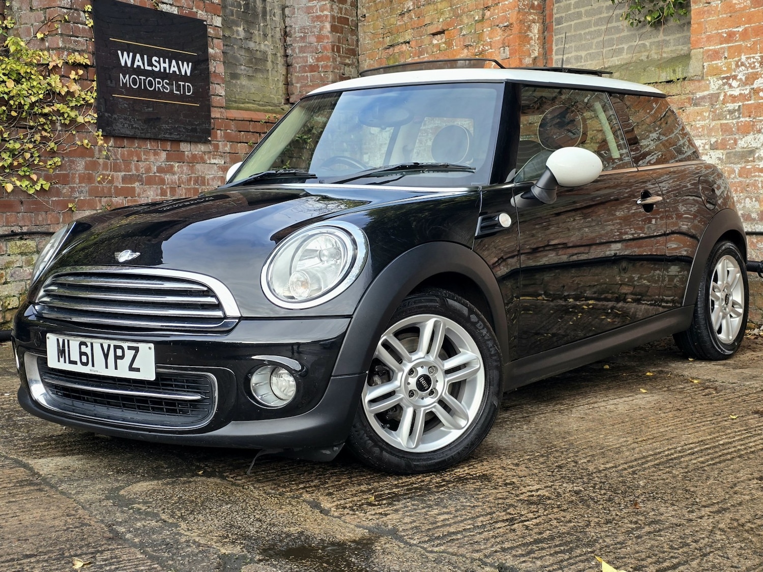 Used MINI Hatch 2011 for sale - 76837074: Photo 1