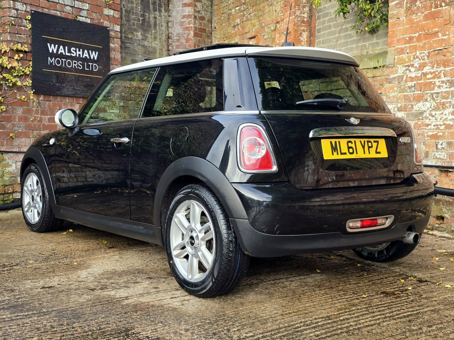 Used MINI Hatch 2011 for sale - 76837074: Photo 10