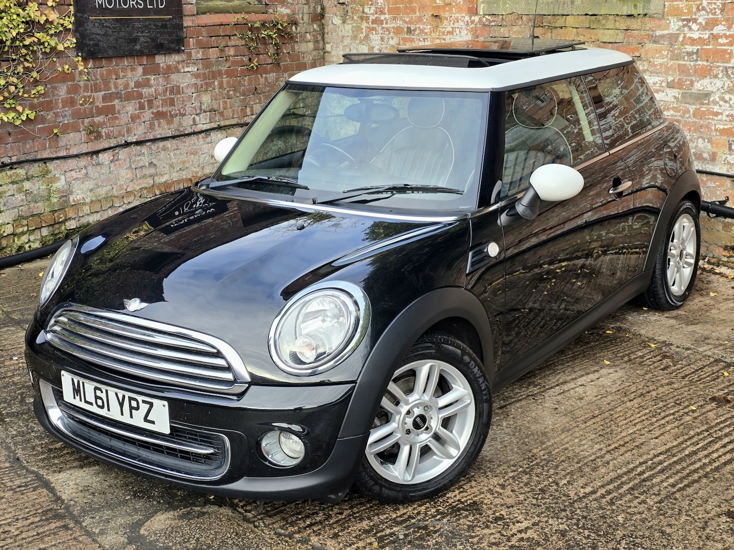 Used MINI Hatch 2011 for sale - 76837074: Photo 14