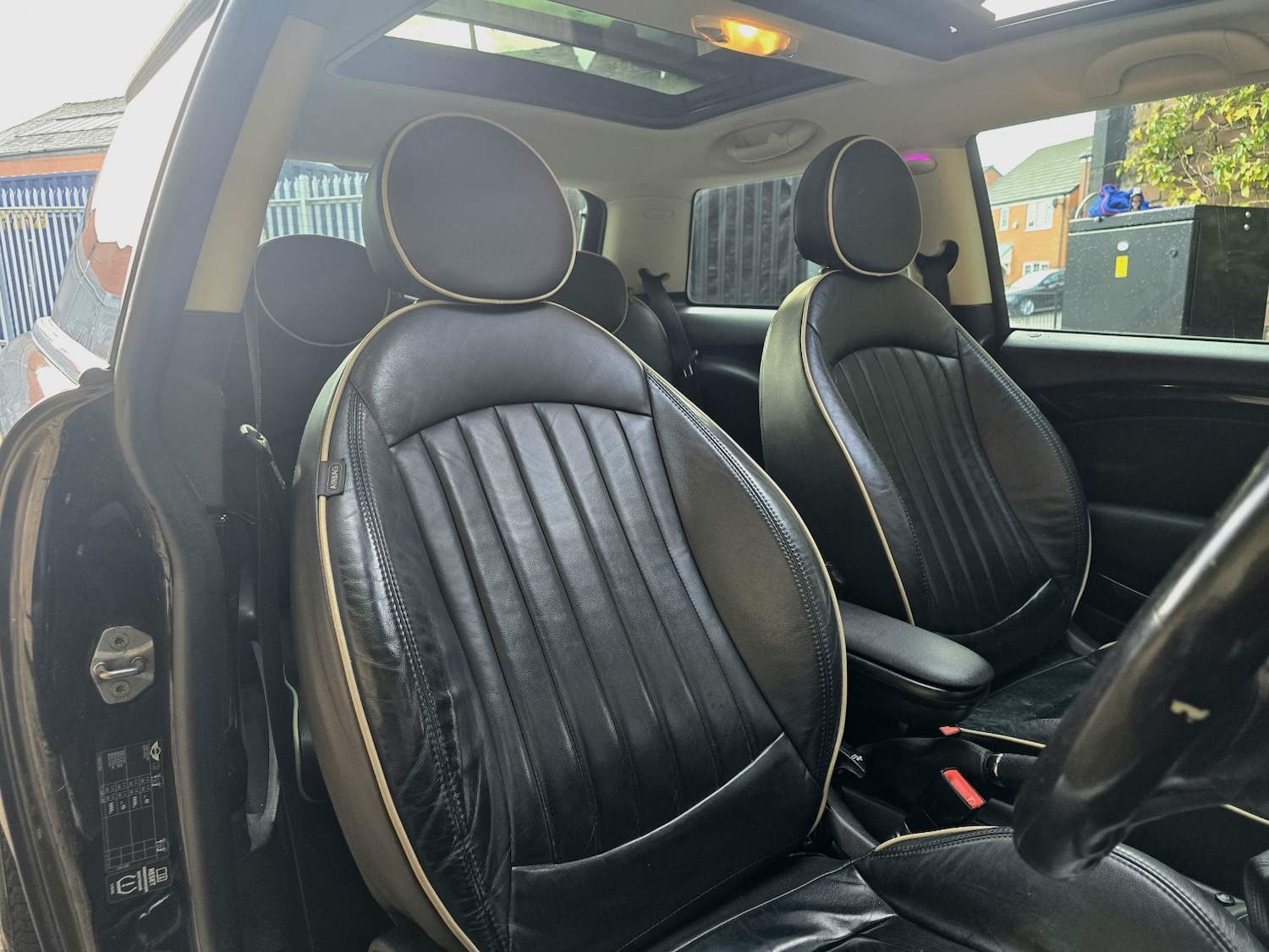 Used MINI Hatch 2011 for sale - 76837074: Photo 18