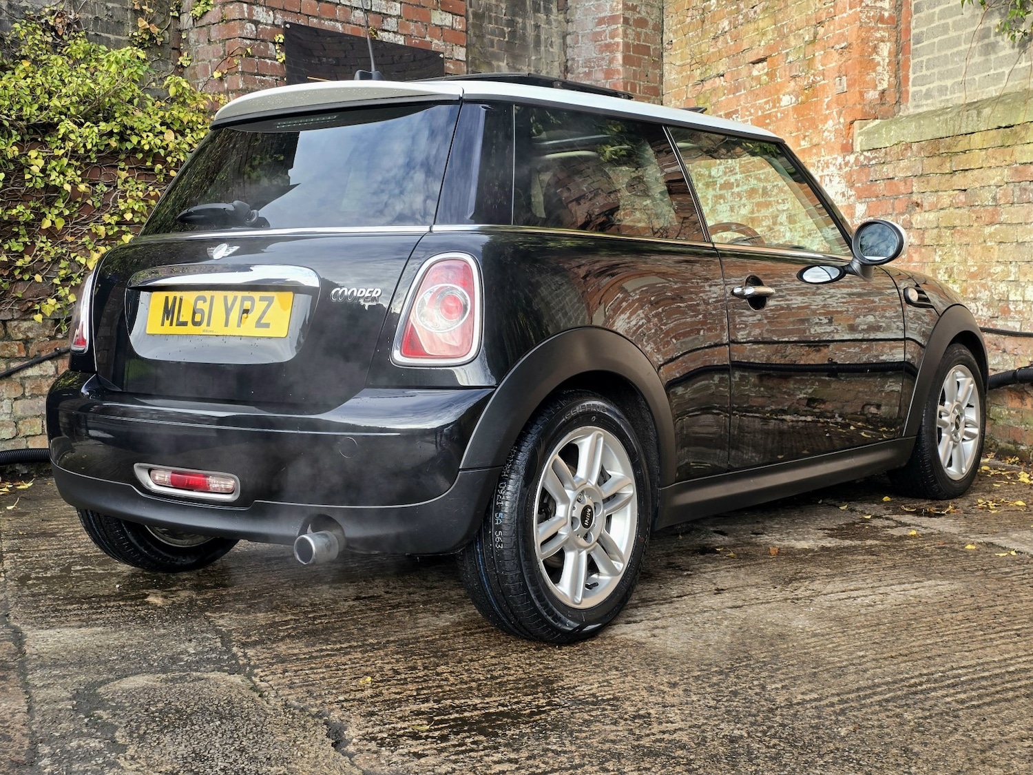 Used MINI Hatch 2011 for sale - 76837074: Photo 6