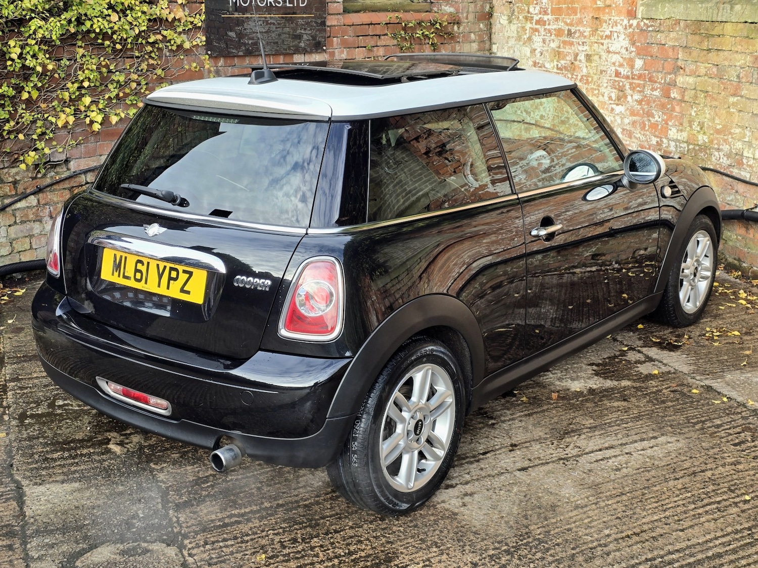 Used MINI Hatch 2011 for sale - 76837074: Photo 7