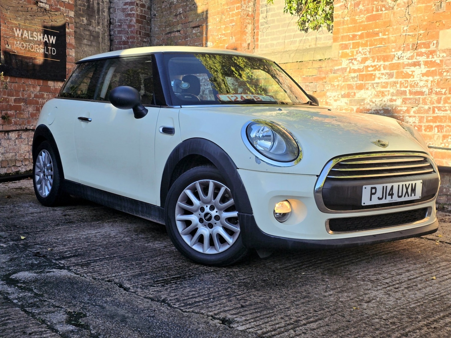 Used MINI Hatch 2014 for sale - 76699260: Photo 1