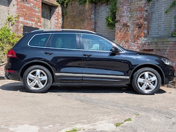 Used Volkswagen Touareg 2011 for sale - 79400731: Photo