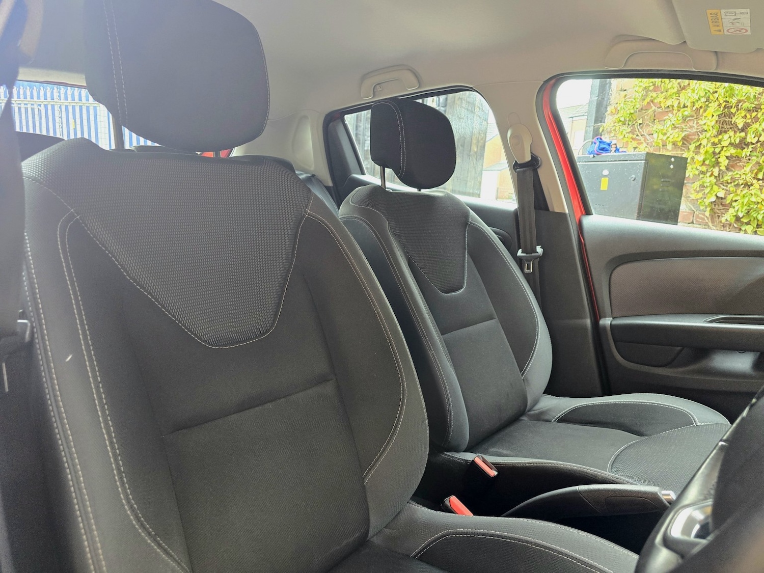 Used Renault Clio 2018 for sale - 76918437: Photo 17