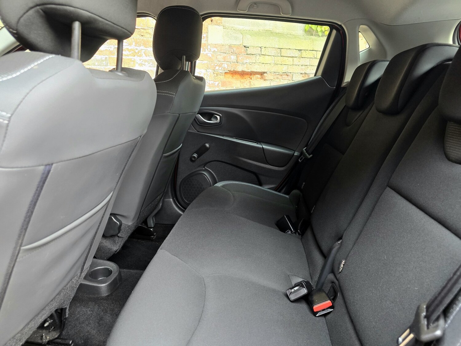 Used Renault Clio 2018 for sale - 76918437: Photo 19