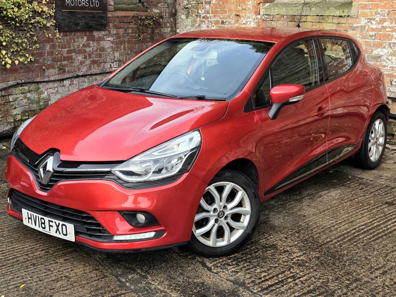 Used Renault Clio 2018 for sale - 76918437: Photo 22