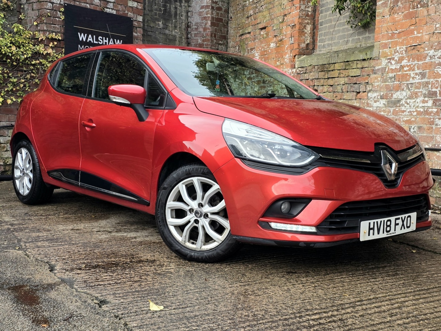 Used Renault Clio 2018 for sale - 76918437: Photo 3