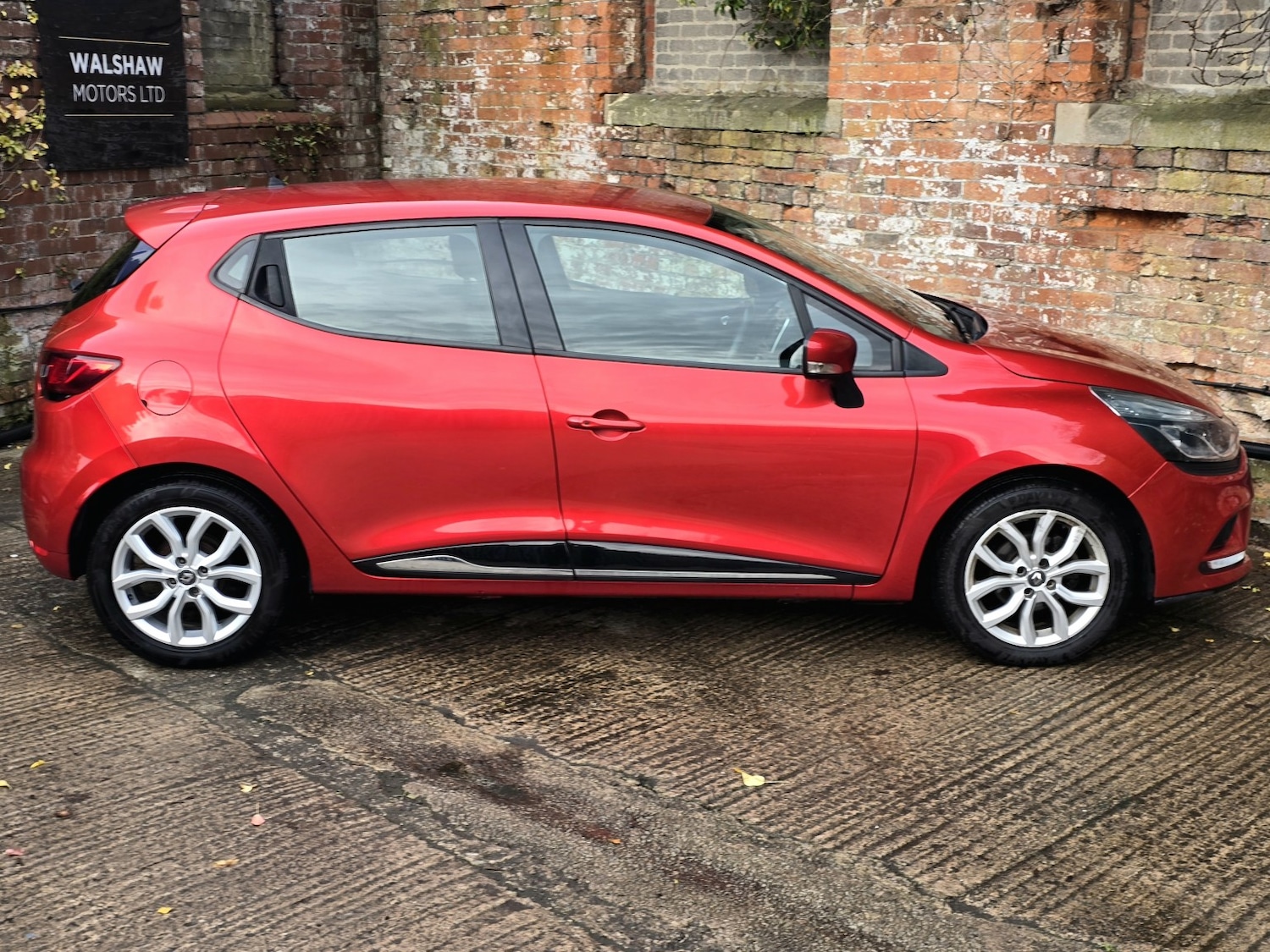Used Renault Clio 2018 for sale - 76918437: Photo 5