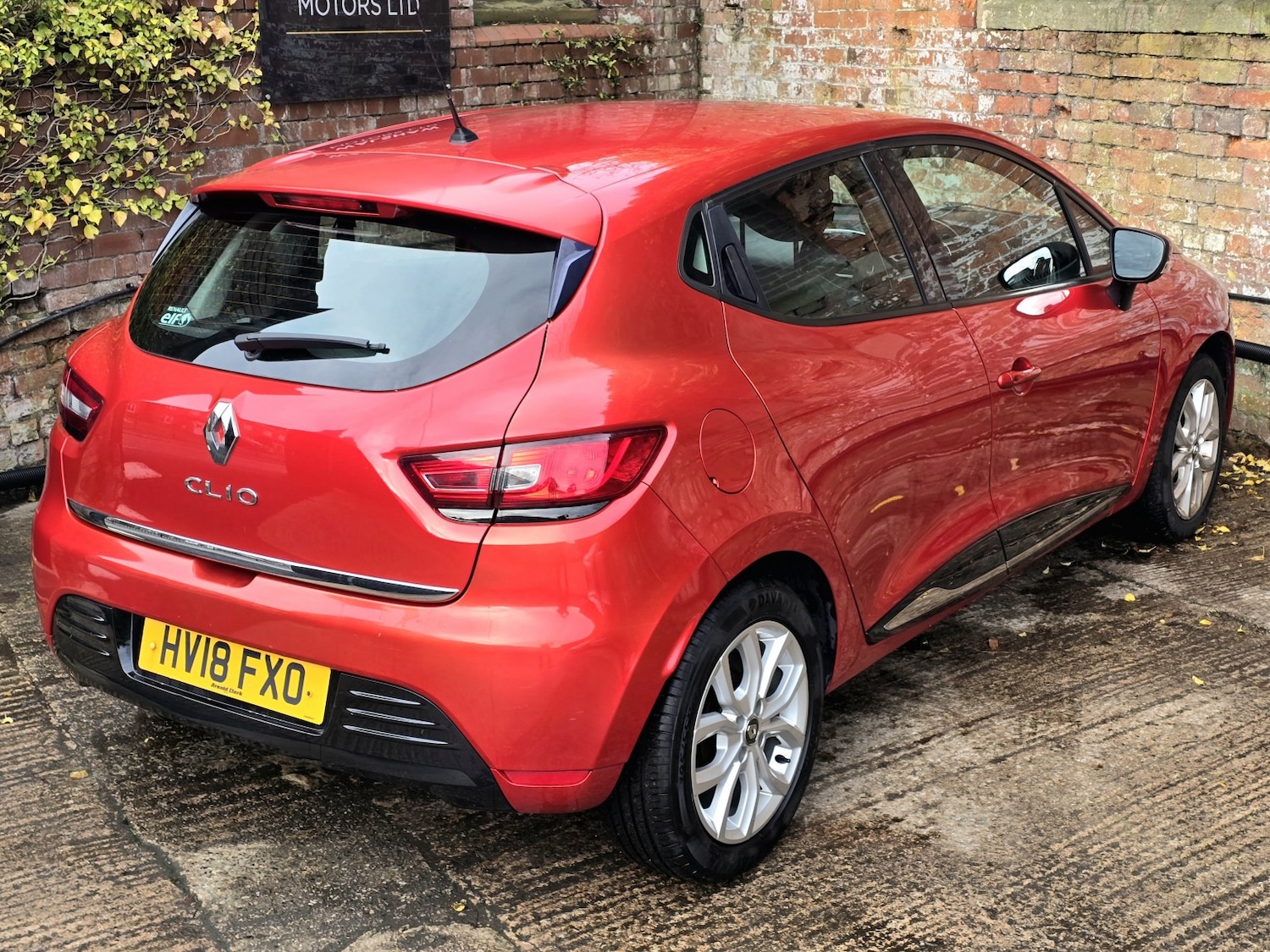 Used Renault Clio 2018 for sale - 76918437: Photo 7