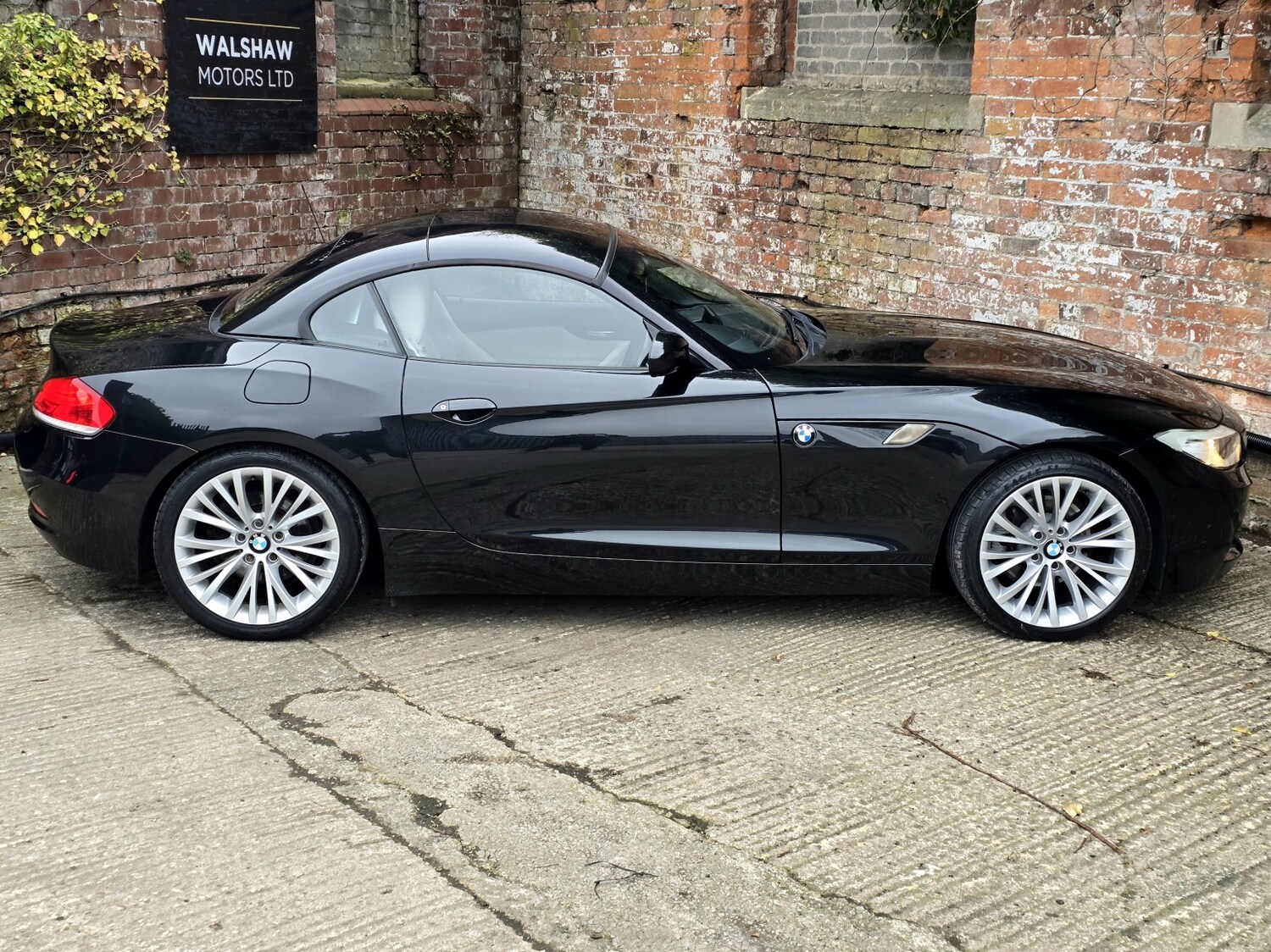 Used BMW Z4 2010 for sale - 77851239: Photo 5