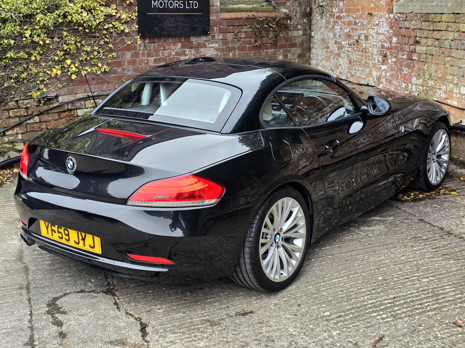 Used BMW Z4 2010 for sale - 77851239: Photo 7